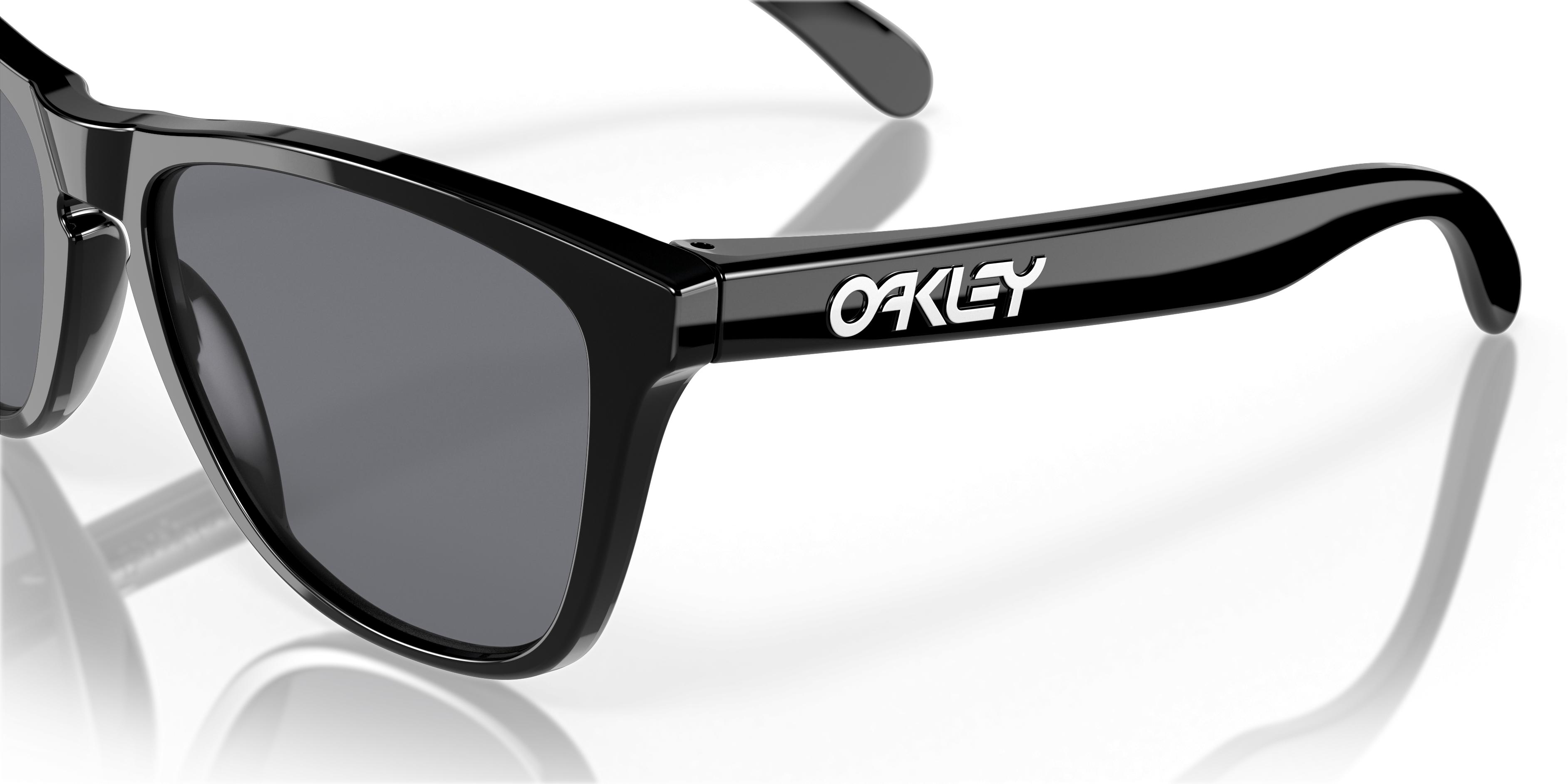 OO9013 FROGSKINS Sunglasses - Oakley Authorized Retailer